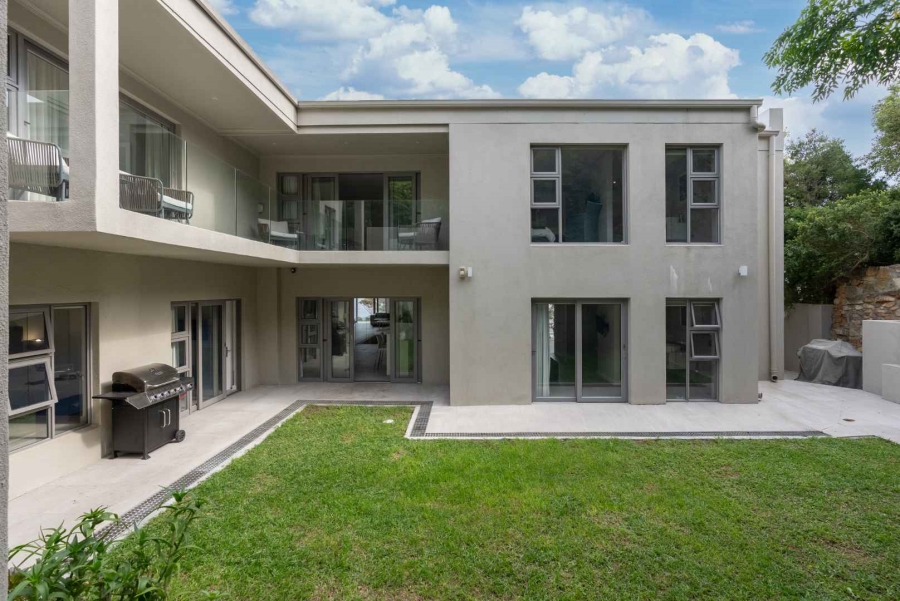 10 Bedroom Property for Sale in Camps Bay Western Cape